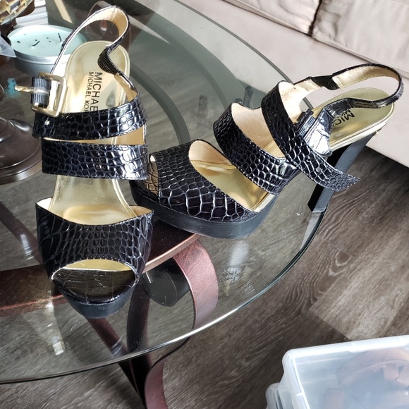 Shoes - Picture 2 of 2